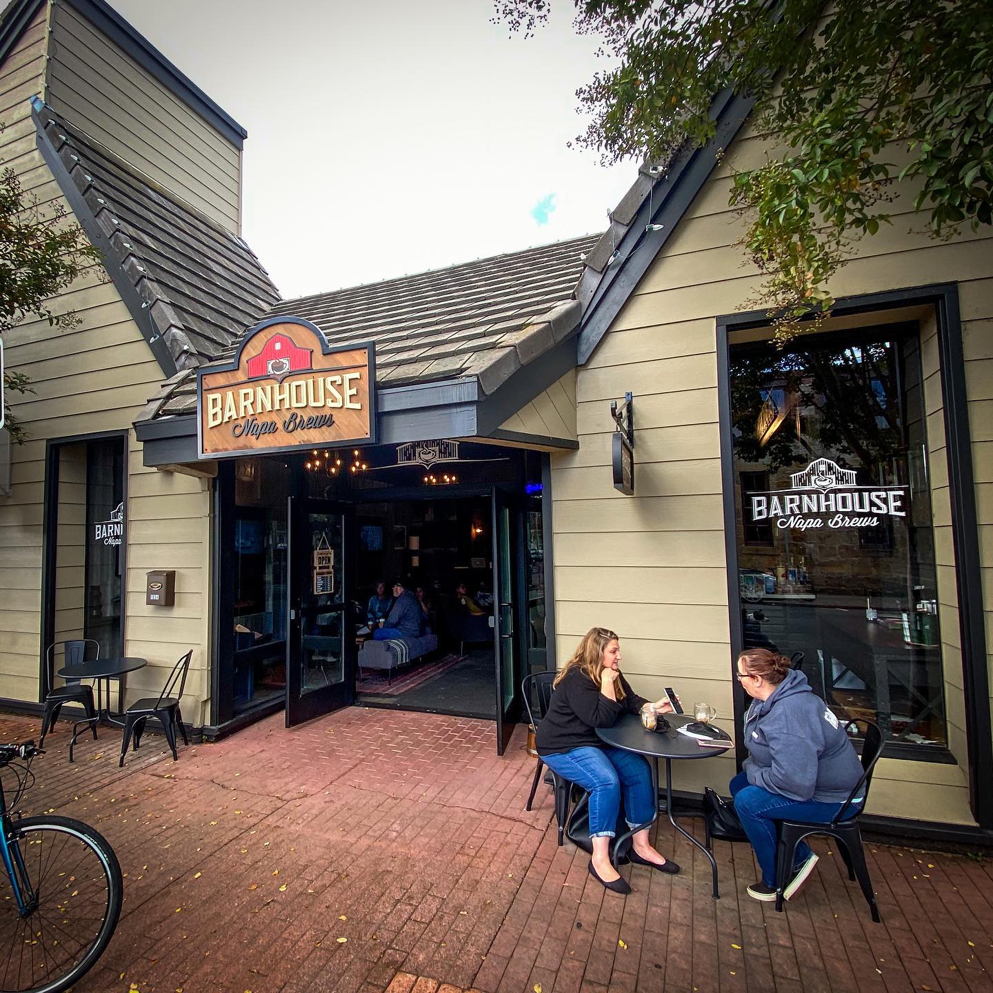 Photo of the front of cafe Barnhouse in Napa, CA
