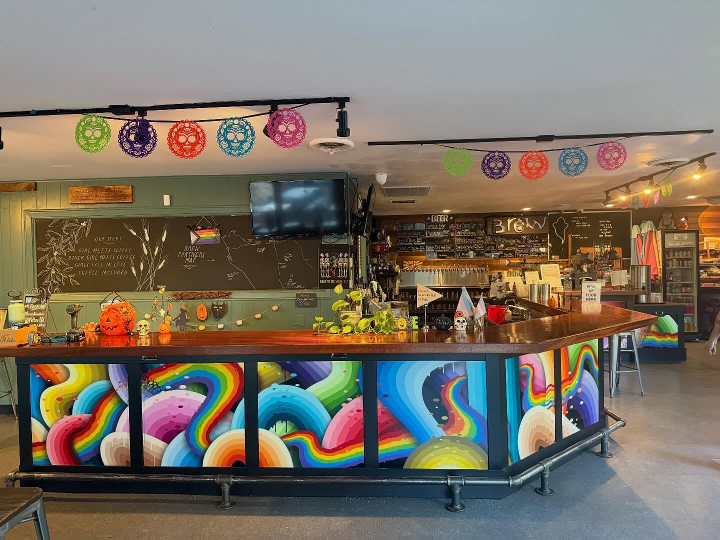 Photo taken of the casual vibe inside of cafe Brew in Santa Rosa, CA