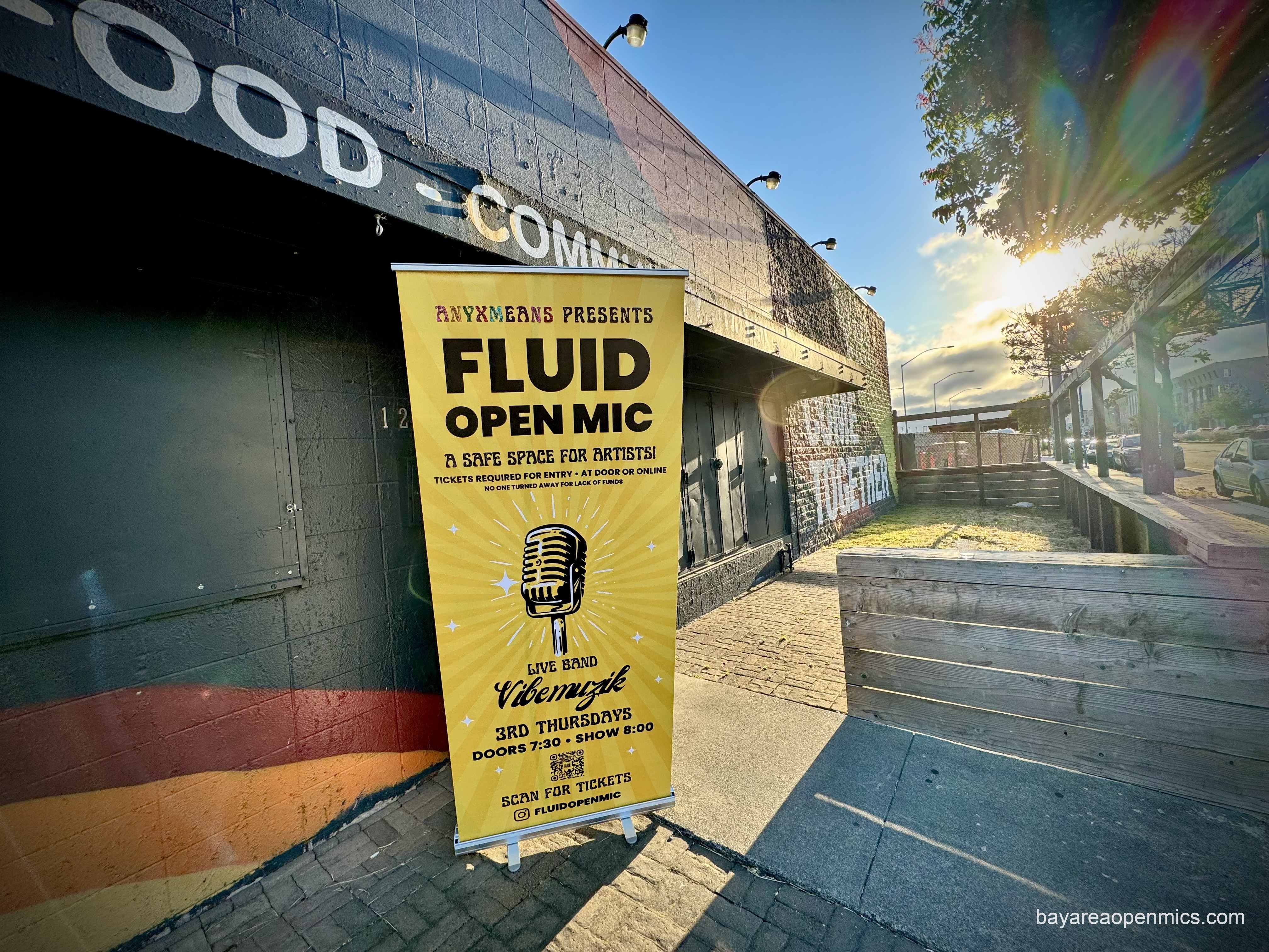 The entrance to 7th West in Oakland: home of the monthly Fluid open mic in West Oakland