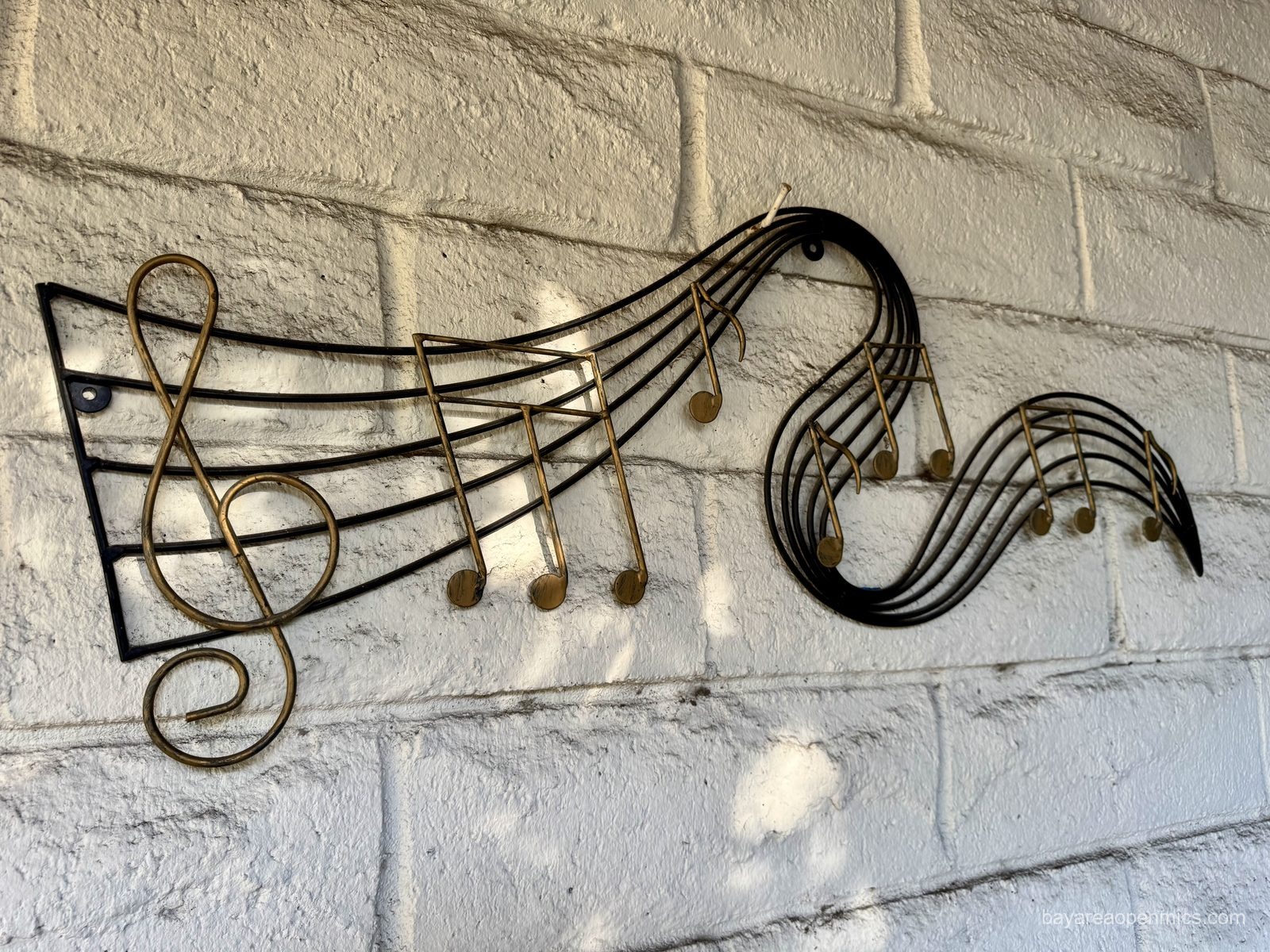 A decorative ornament at the Front Porch Music open mic
