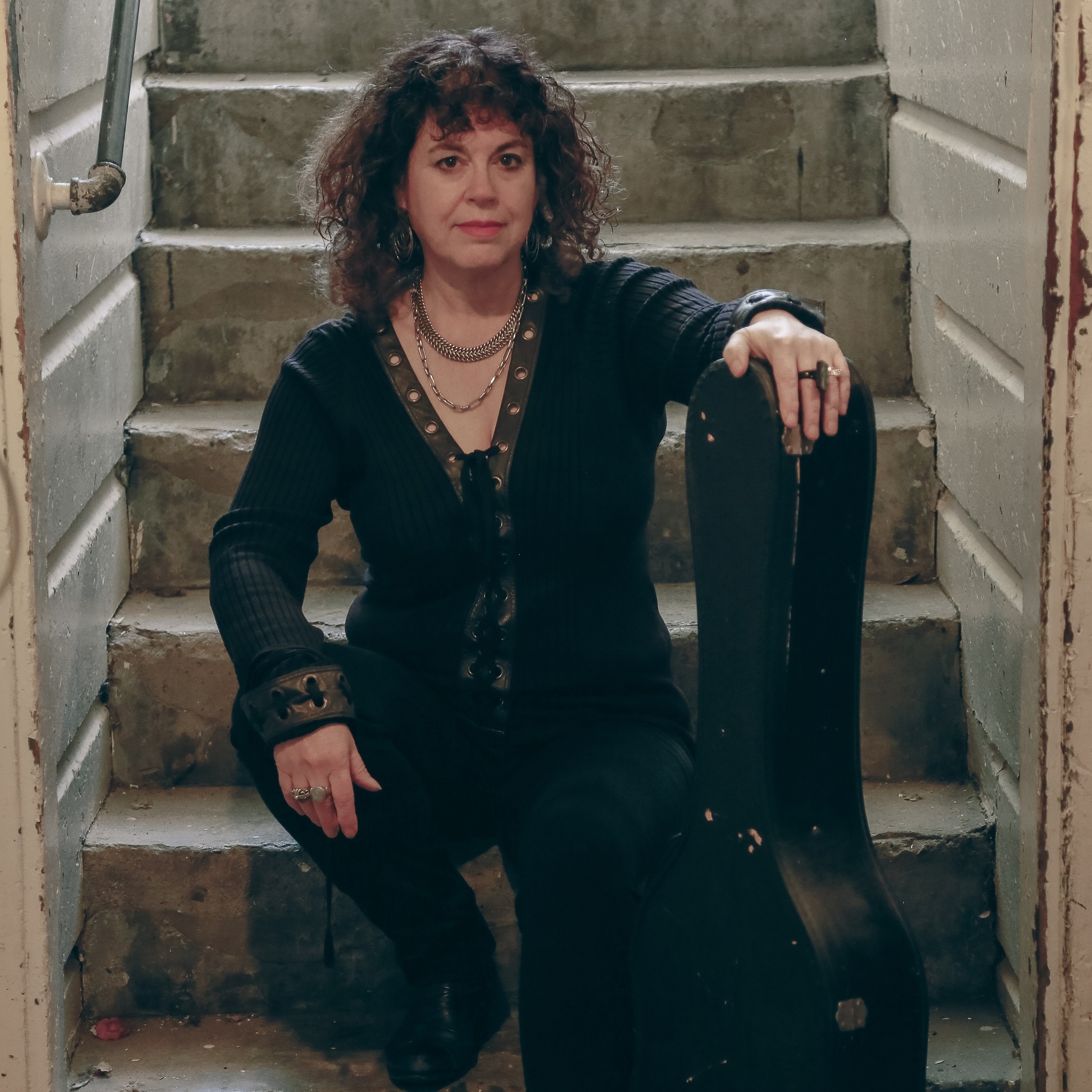 Anna Karney, singer-songwriter, featured performer at Songwriters Showcase: Ocean Alehouse in Westwood Park, San Francisco, CA