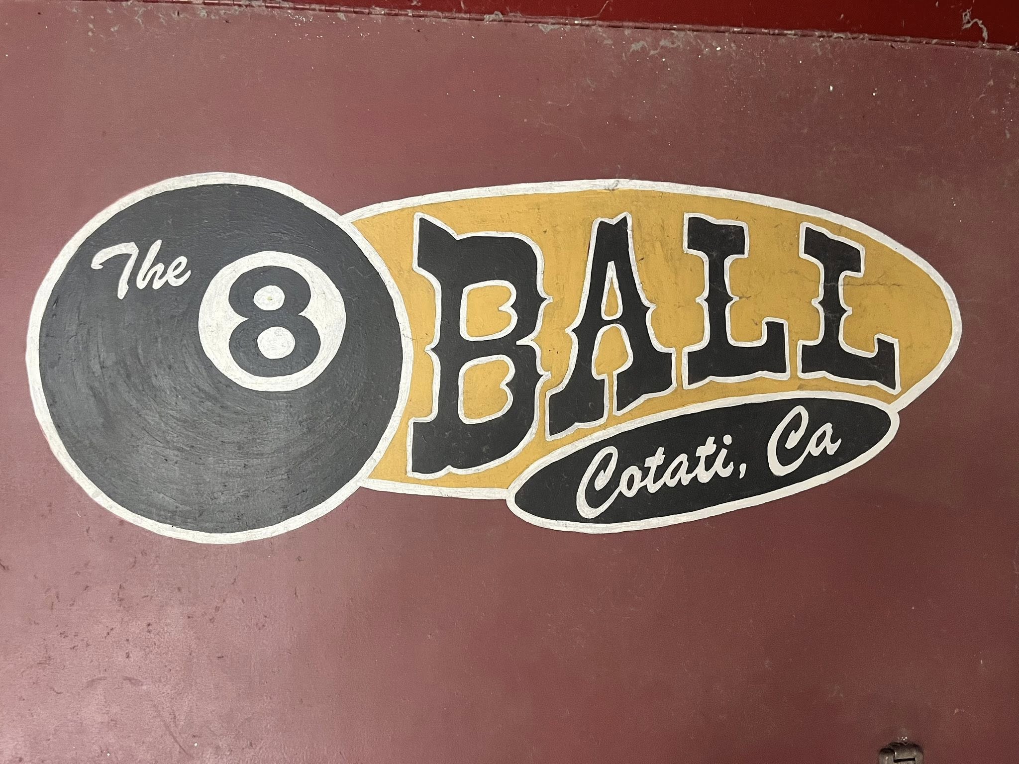 Logo for The 8 Ball Tavern, dive bar in Cotati